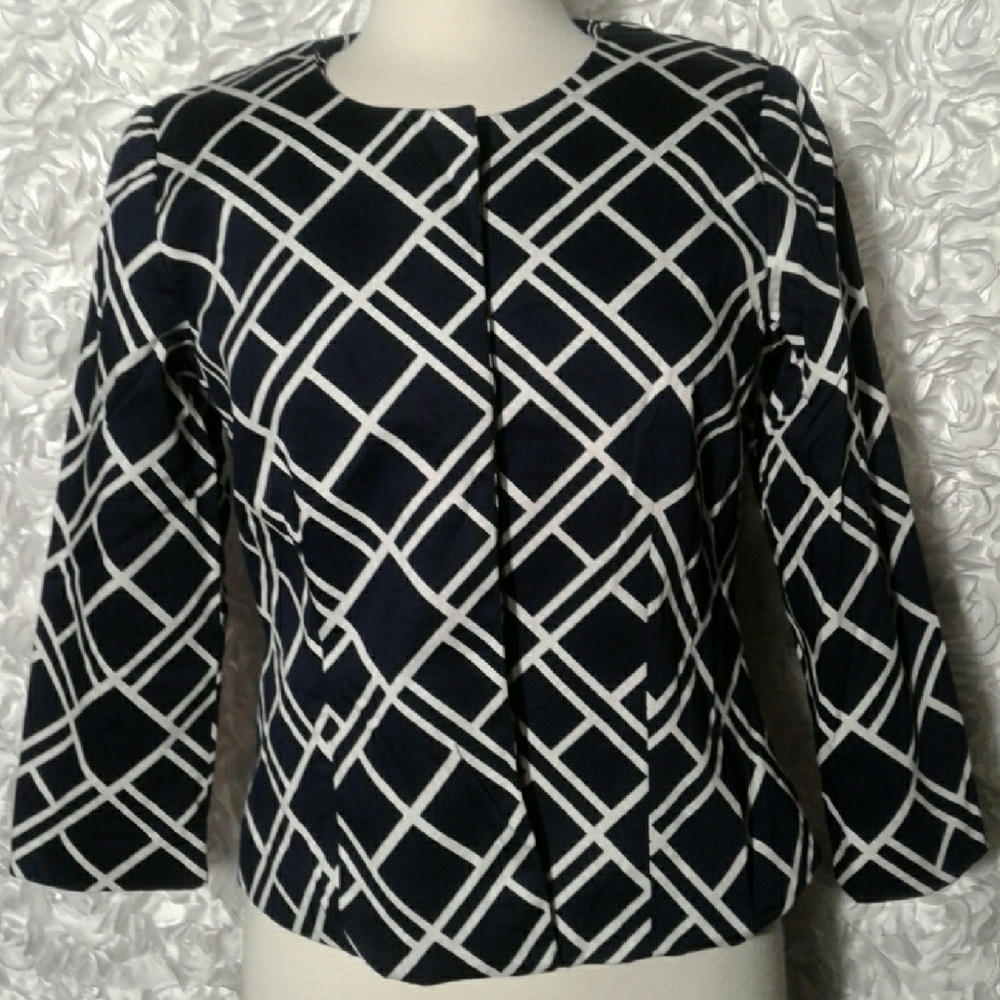 New York and company blue &white Blazer si…